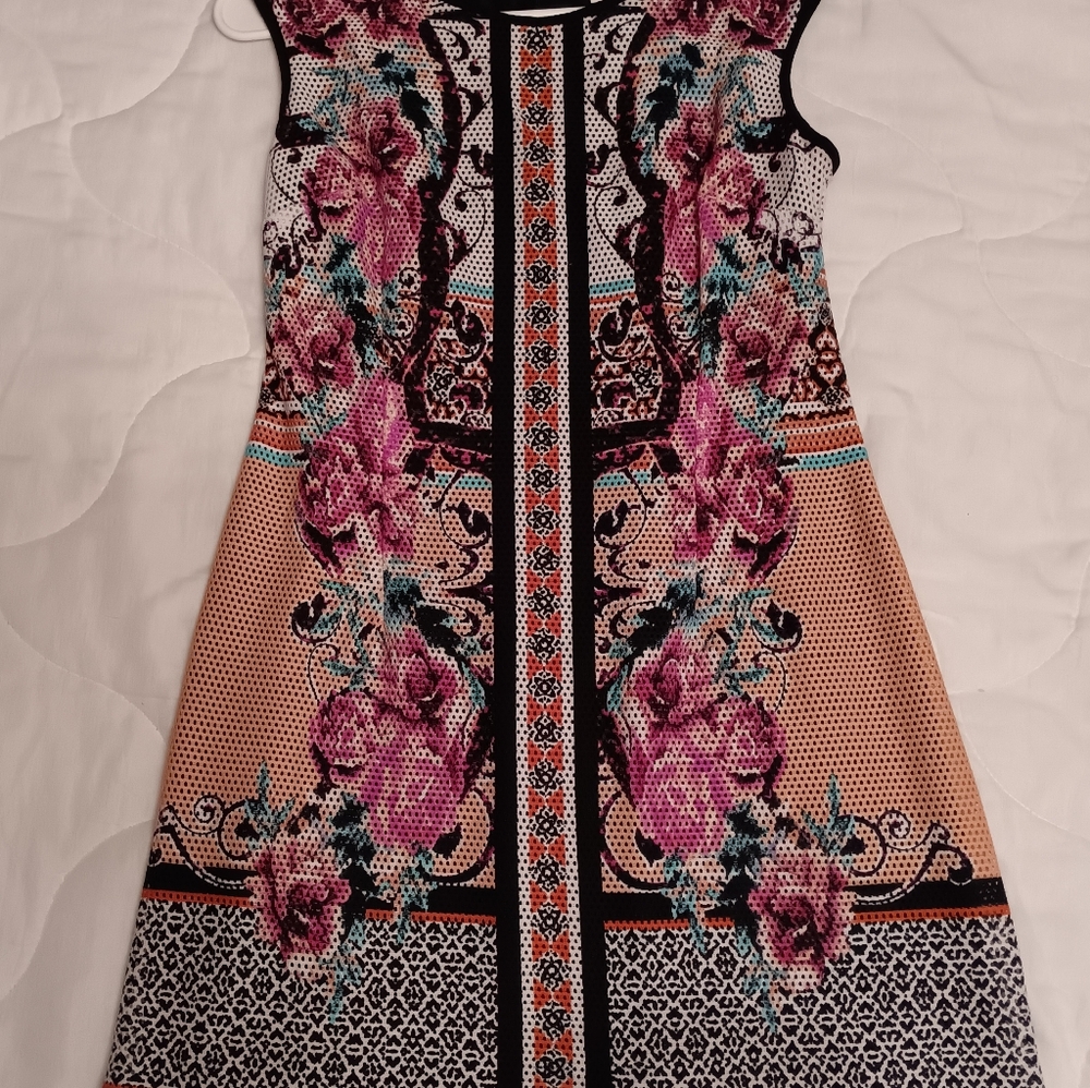 Dress - Picture 3 of 3